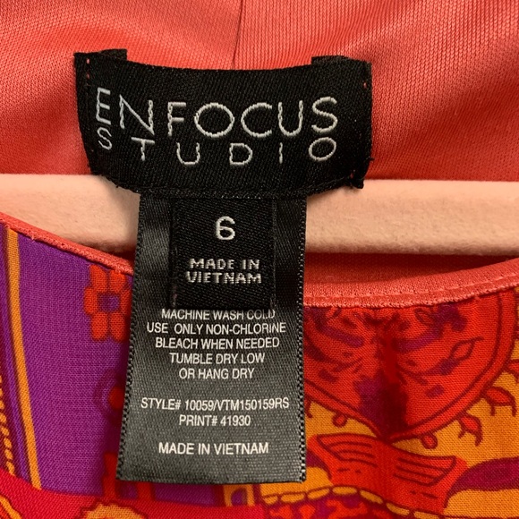 Beautiful patterned tunic - Picture 2 of 4